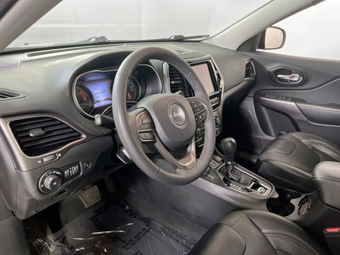 Used 2022 Jeep Cherokee Limited image 9