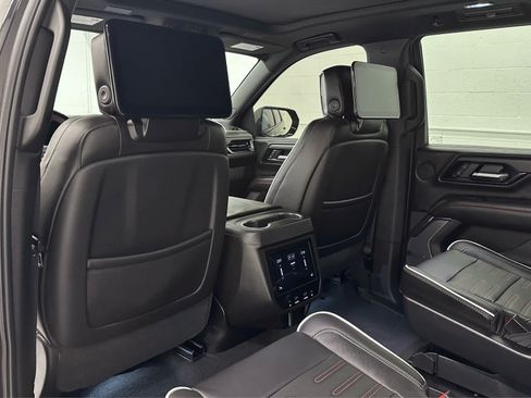 Used 2026 GMC Yukon AT4 Ultimate AWD/4WD image 14