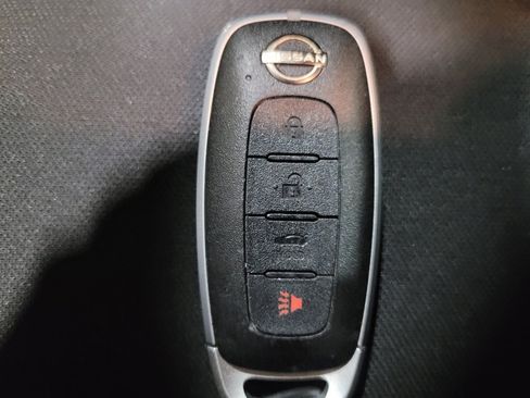 Used 2025 Nissan Sentra SV image 32