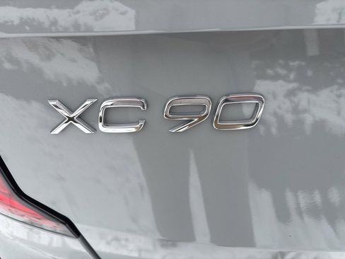 Certified 2025 Volvo XC90 B6 Plus image 8