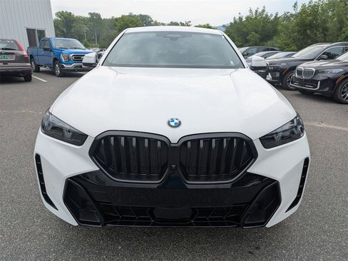 New 2026 BMW X6 xDrive40i image 8
