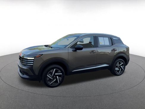 Used 2026 Nissan Kicks SV FWD image 8