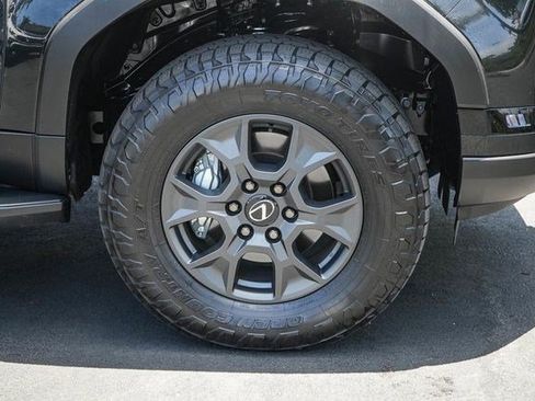Used 2025 Lexus GX 550 AWD/4WD image 11