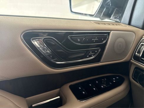 Used 2019 Lincoln Navigator L Reserve w/ Cargo Package image 19