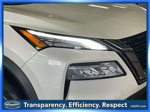 Used 2023 Nissan Rogue SV AWD/4WD image 10