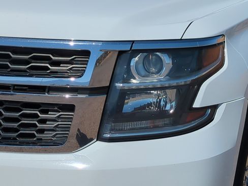 Used 2019 Chevrolet Suburban LT RWD image 9