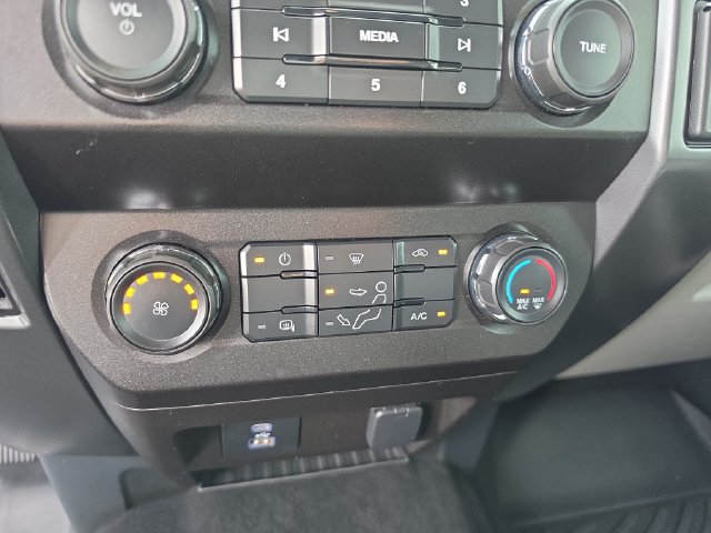 Used 2022 Ford F250 XLT AWD/4WD image 21