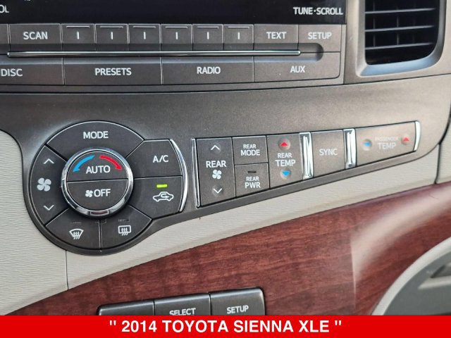 Used 2014 Toyota Sienna XLE FWD image 23