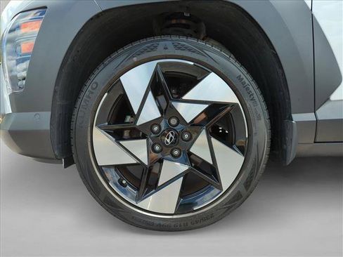 Used 2024 Hyundai Kona Limited AWD/4WD image 24