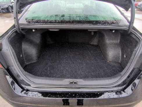 Used 2025 Nissan Altima 2.5 SV FWD image 28