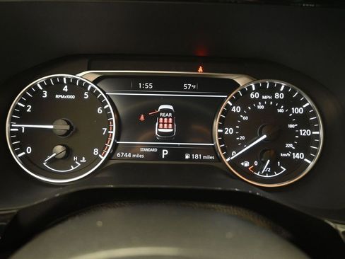 Used 2025 Nissan Pathfinder SL image 6