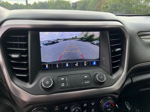 Used 2022 GMC Acadia AT4 w/ Technology Package AWD/4WD image 19