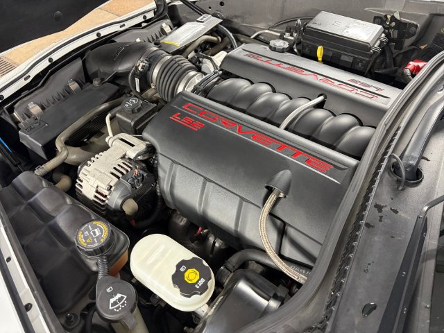 Used 2006 Chevrolet Corvette Coupe w/ Preferred Equipment Group RWD image 21