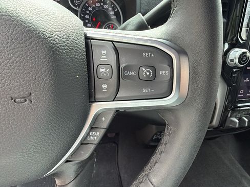 Used 2025 RAM 2500 Big Horn AWD/4WD image 28