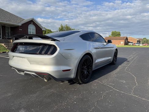 Used 2017 Ford Mustang GT w/ GT Performance Package RWD image 6