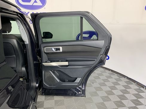 Used 2020 Ford Explorer XLT RWD image 35