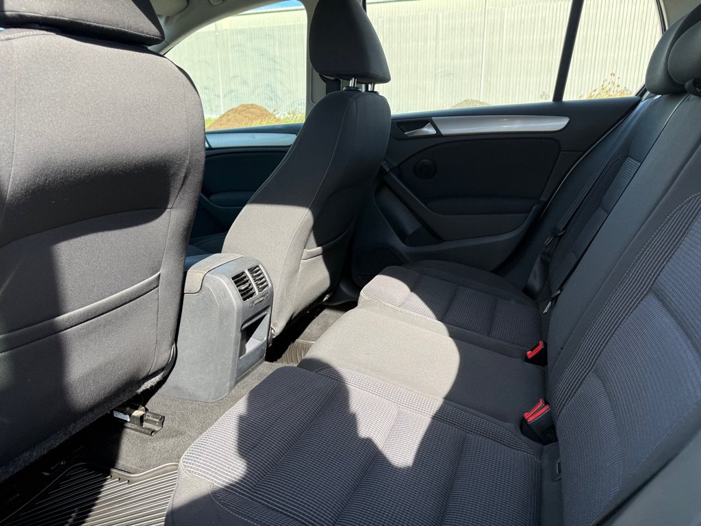 Used 2014 Volkswagen Golf TDI FWD image 11