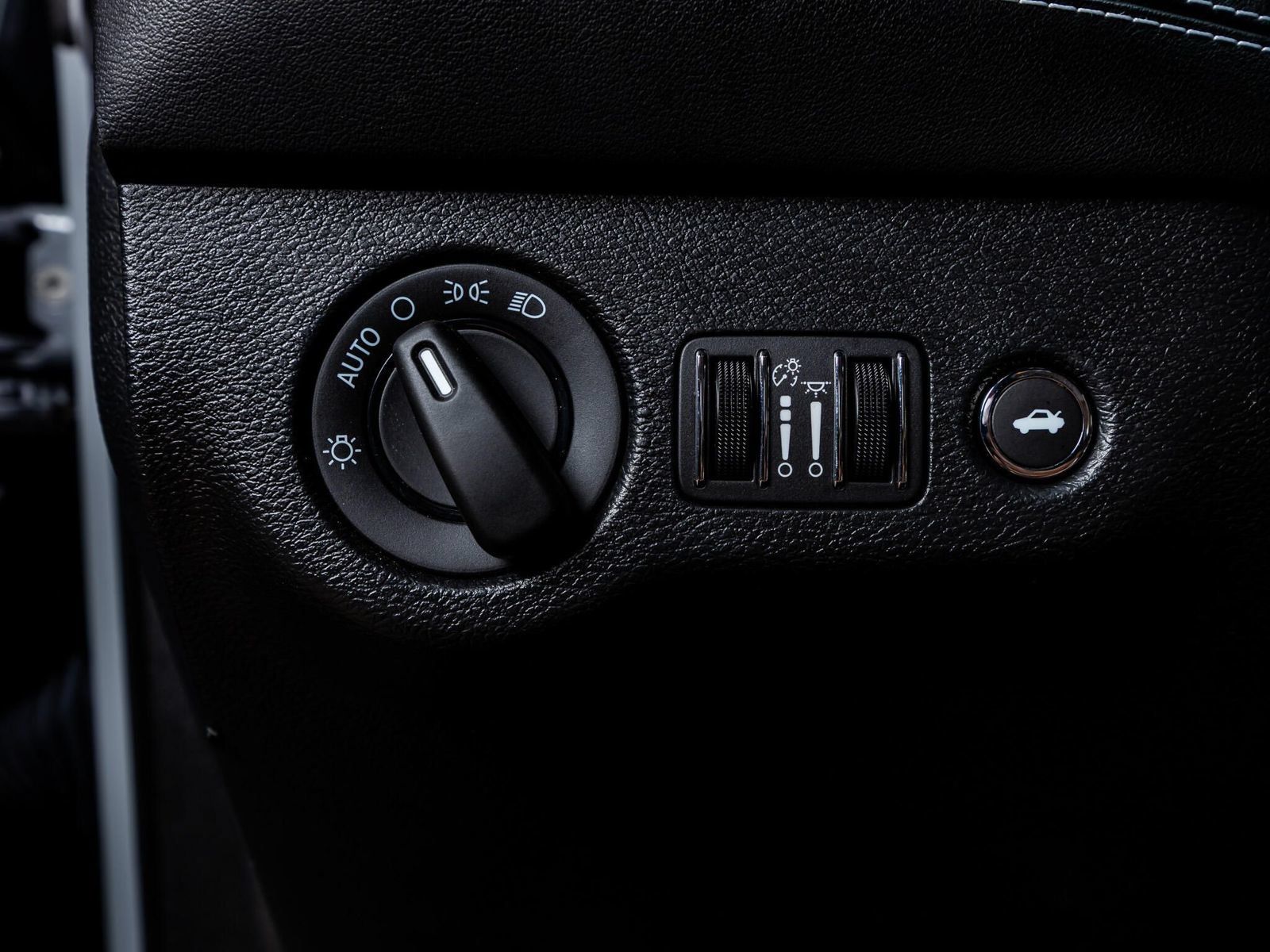Used 2022 Dodge Challenger SRT Hellcat Redeye RWD image 17