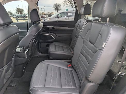 Used 2025 Kia Telluride SX Prestige image 27