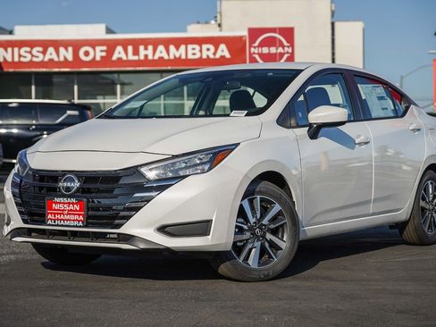 New 2025 Nissan Versa SV w/ Trunk Package image 2