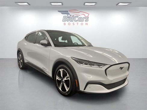 Used 2021 Ford Mustang Mach-E Select w/ Comfort/Appearance Package image 3