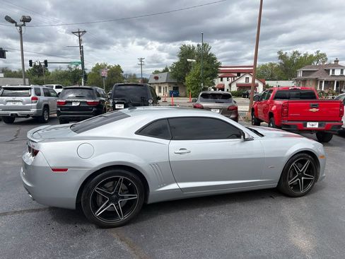 Used 2010 Chevrolet Camaro SS w/ RS Package RWD image 8