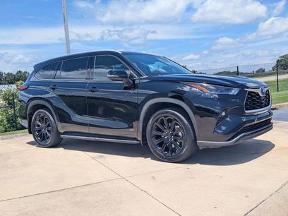 Used 2022 Toyota Highlander XLE