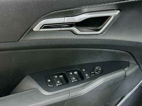 Used 2025 Kia Sportage LX image 15