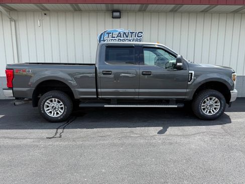 Used 2018 Ford F250 XLT w/ XLT Value Package AWD/4WD image 3