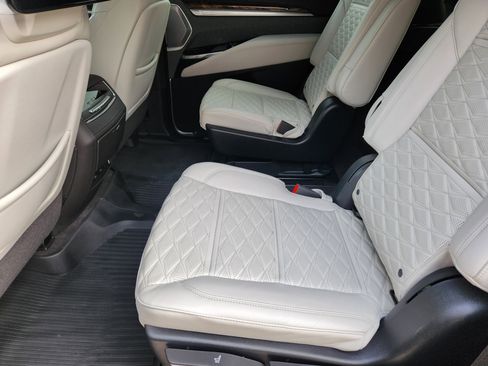 Used 2025 Cadillac Escalade Sport Platinum image 30