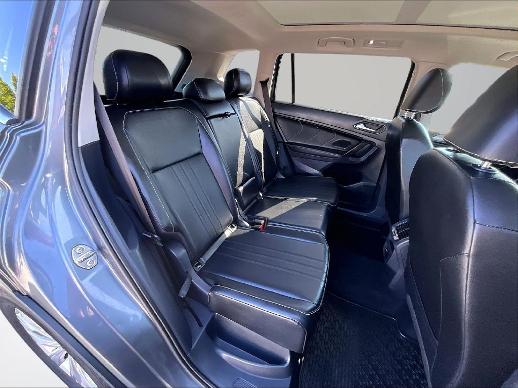 Used 2022 Volkswagen Tiguan SE AWD/4WD image 26