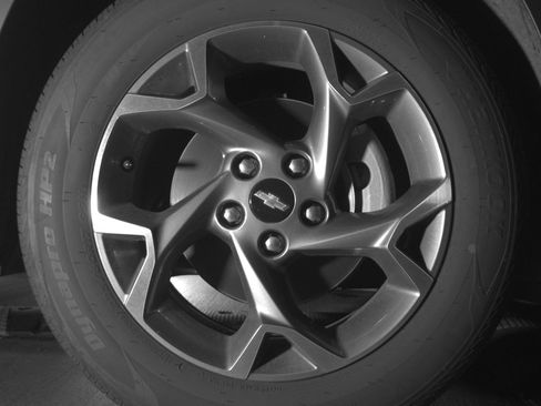 Used 2025 Chevrolet Trax LT w/ LT Convenience Package FWD image 13