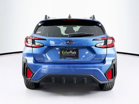 Used 2024 Subaru Crosstrek 2.0i Premium image 7