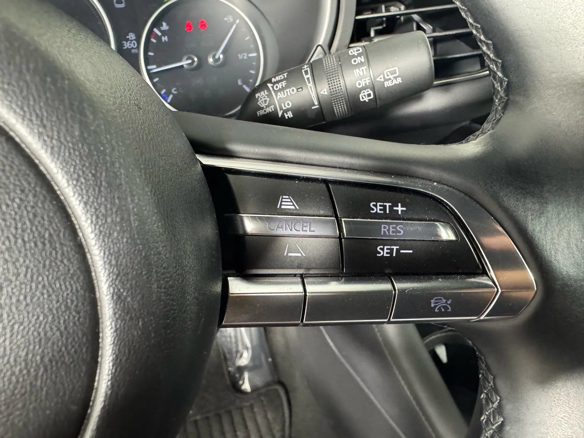 Used 2023 MAZDA MAZDA3 s FWD image 17
