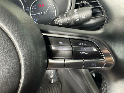 Used 2023 MAZDA MAZDA3 s FWD image 17