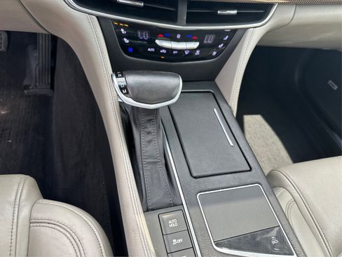 Used 2018 Cadillac CT6 Luxury AWD/4WD image 13
