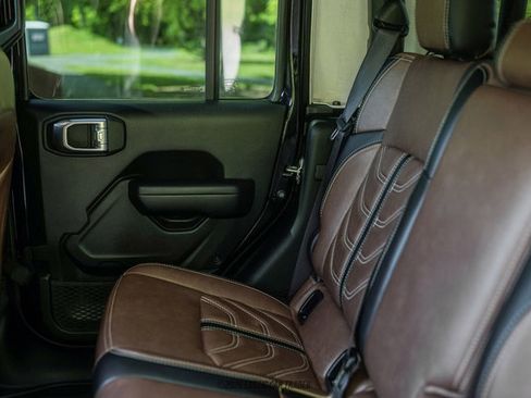Used 2021 Jeep Gladiator Sport AWD/4WD image 24