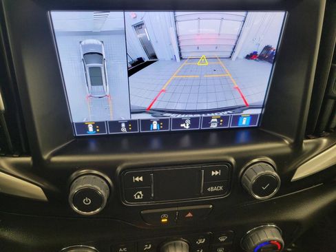 Used 2022 GMC Terrain SLT w/ Infotainment Package II image 14