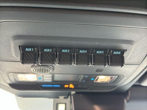 New 2025 Ford Bronco Heritage Edition image 26