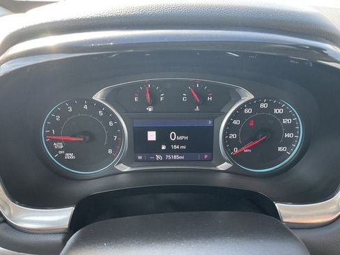 Used 2021 Chevrolet Traverse LT w/ LT Premium Package image 16