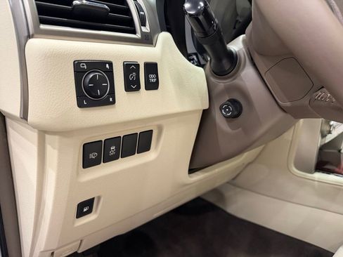 Used 2015 Lexus GX 460 w/ Premium Package image 52