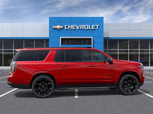 New 2026 Chevrolet Suburban RST AWD/4WD image 5