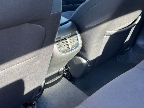 Used 2023 Chevrolet Malibu LT image 24