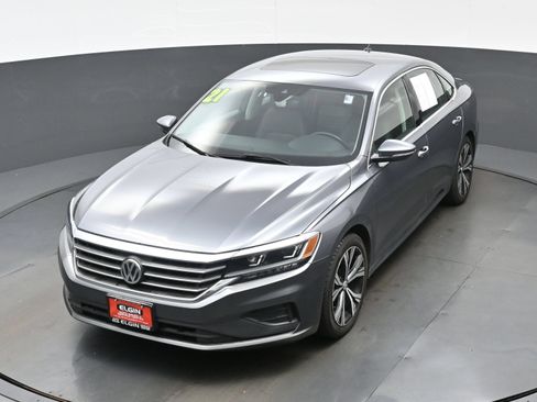 Used 2021 Volkswagen Passat 2.0T SE FWD image 39