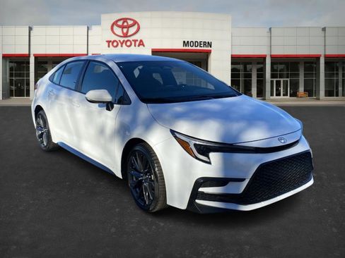 Certified 2024 Toyota Corolla SE image 3