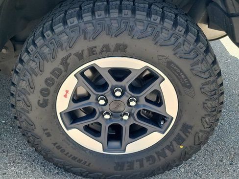 Used 2020 Jeep Wrangler Unlimited Rubicon AWD/4WD image 13