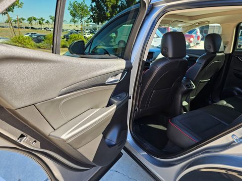 Used 2023 Buick Envision Essence w/ Sport Touring Package image 18