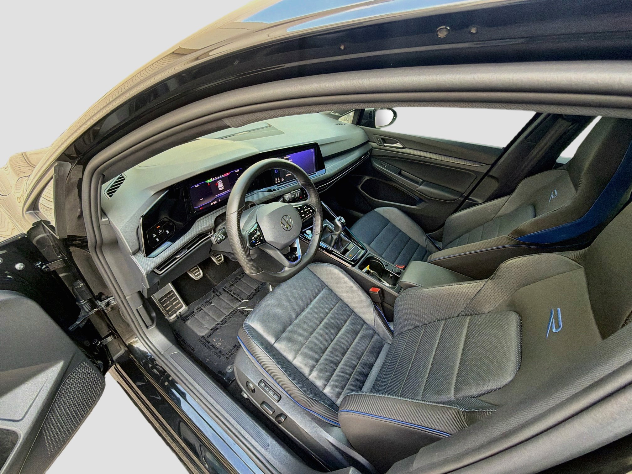 Used 2024 Volkswagen Golf R AWD/4WD image 9