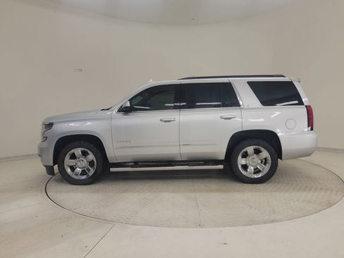 Used 2019 Chevrolet Tahoe LT w/ LT Signature Package image 2