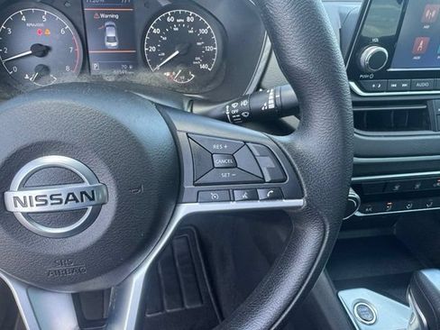 Used 2022 Nissan Altima 2.5 S FWD image 10